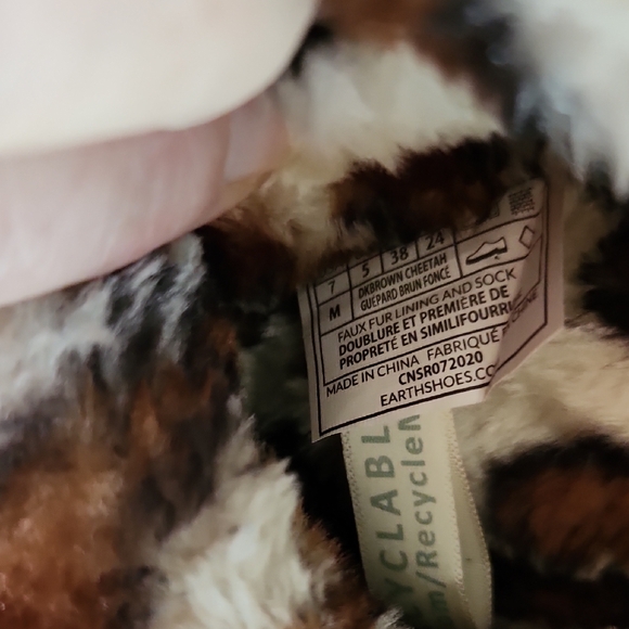 Earth Origins Womens Brown Suede Fleece Lined Cheetah Bootie Slippers Size 7 NEW - Picture 3 of 6